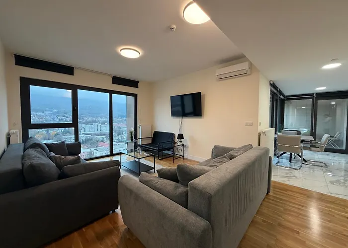 Panoramic Penthouse In Diamond Of スコピエ